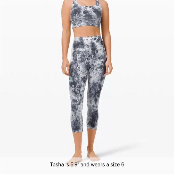 Lululemon Wunder Under HR Crop 21"
MDye - Picture 2 of 9